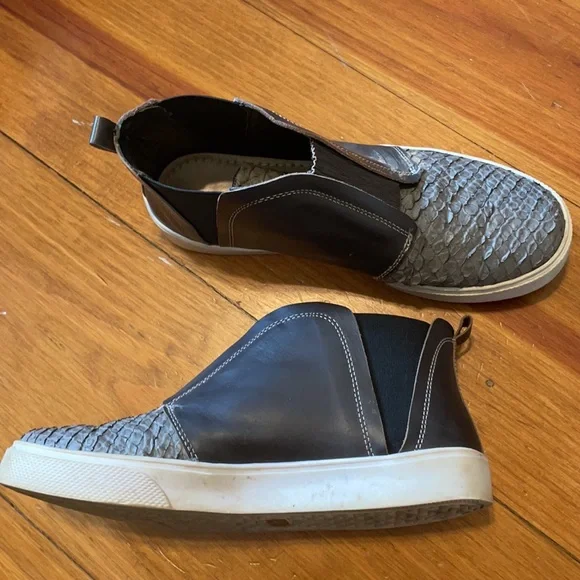 Kaanas slip on sneakers - Picture 2 of 2
